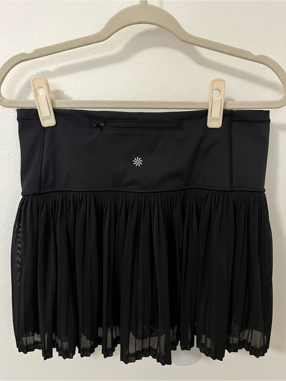 ATHLETA SIZE M A-Game Mesh Skort Pleated Skirt